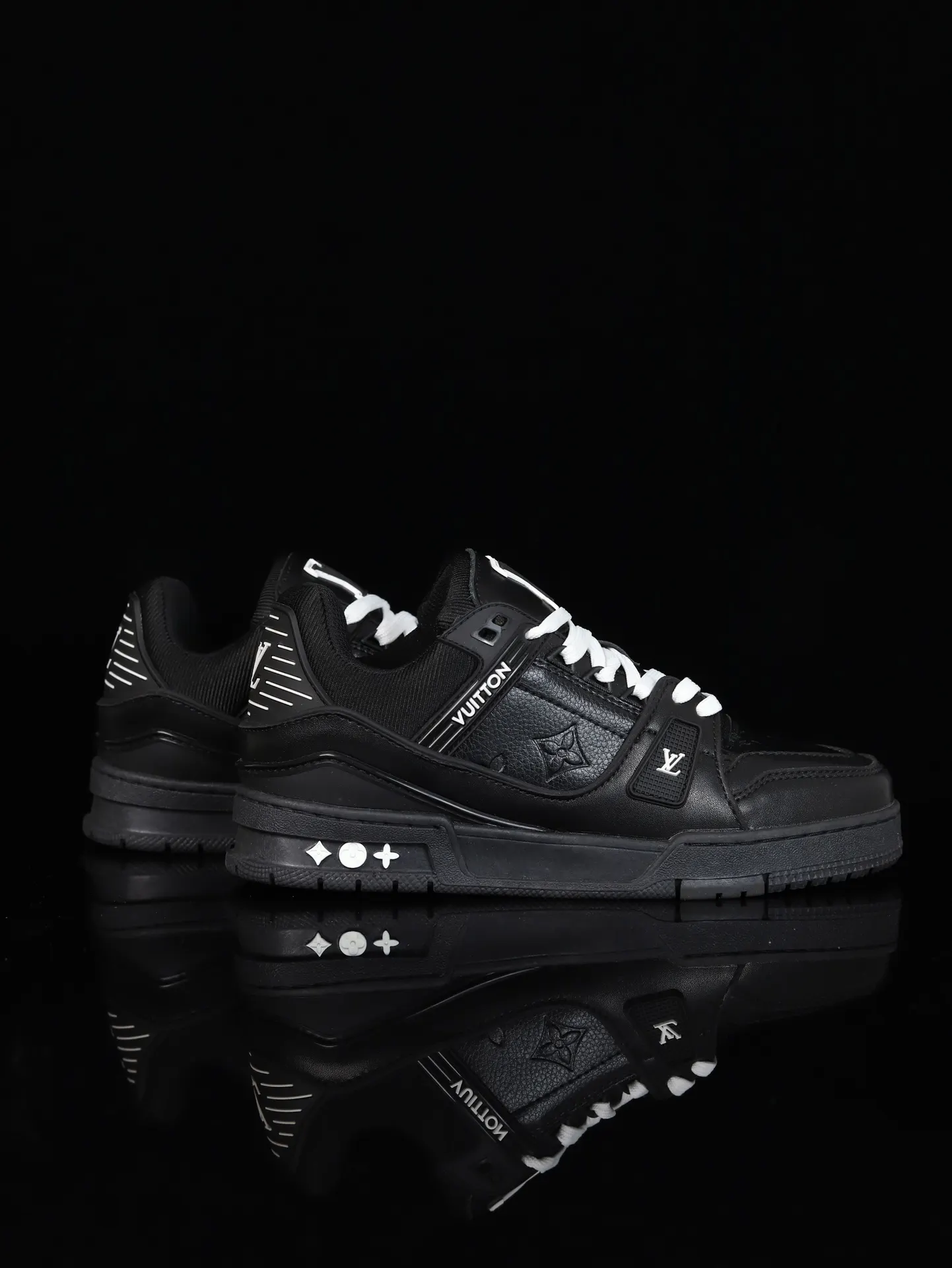 Louis Vuitton Sneakers