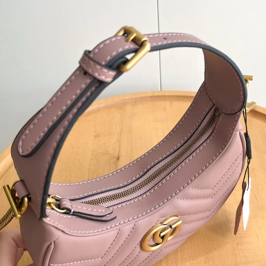 Gucci Marmont 粉色 菱格絎縫 腋下包