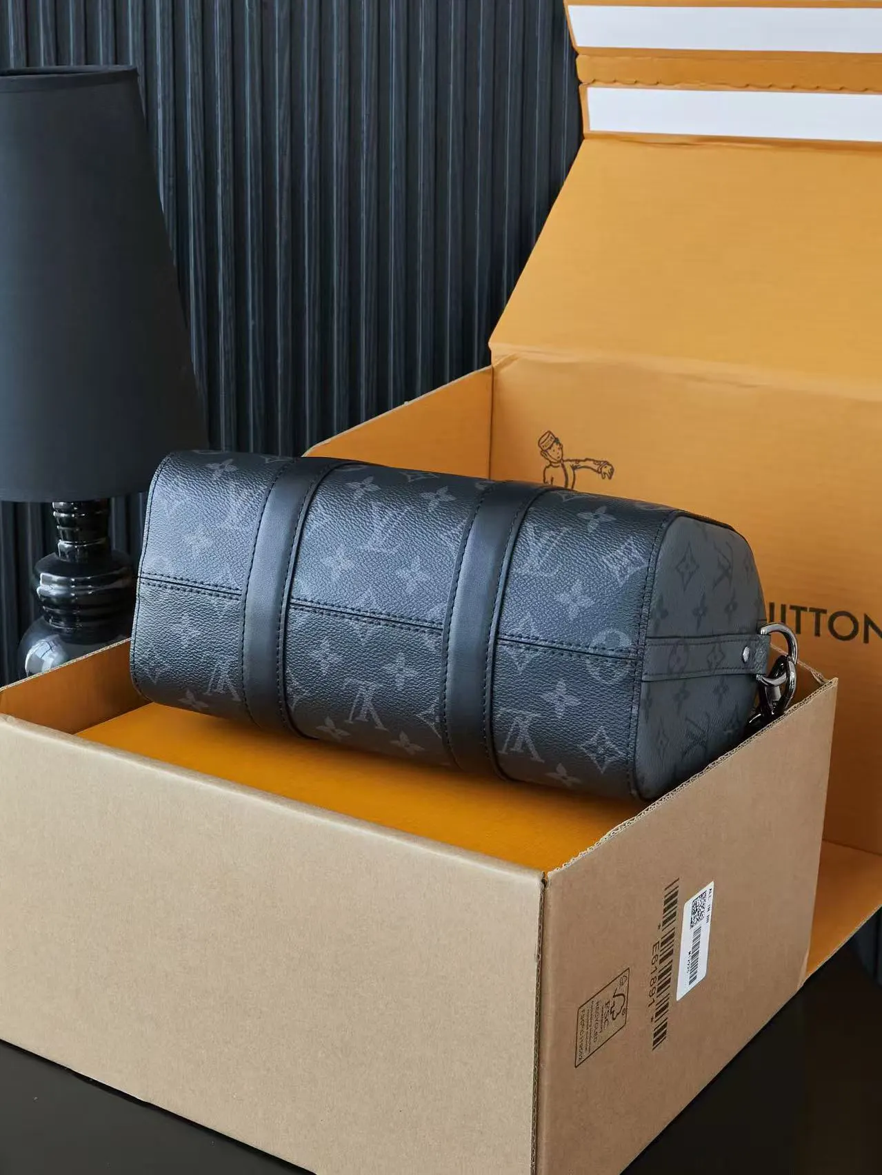 LV Keepall 手袋(數字4) LV Keepall 手袋(數字4)