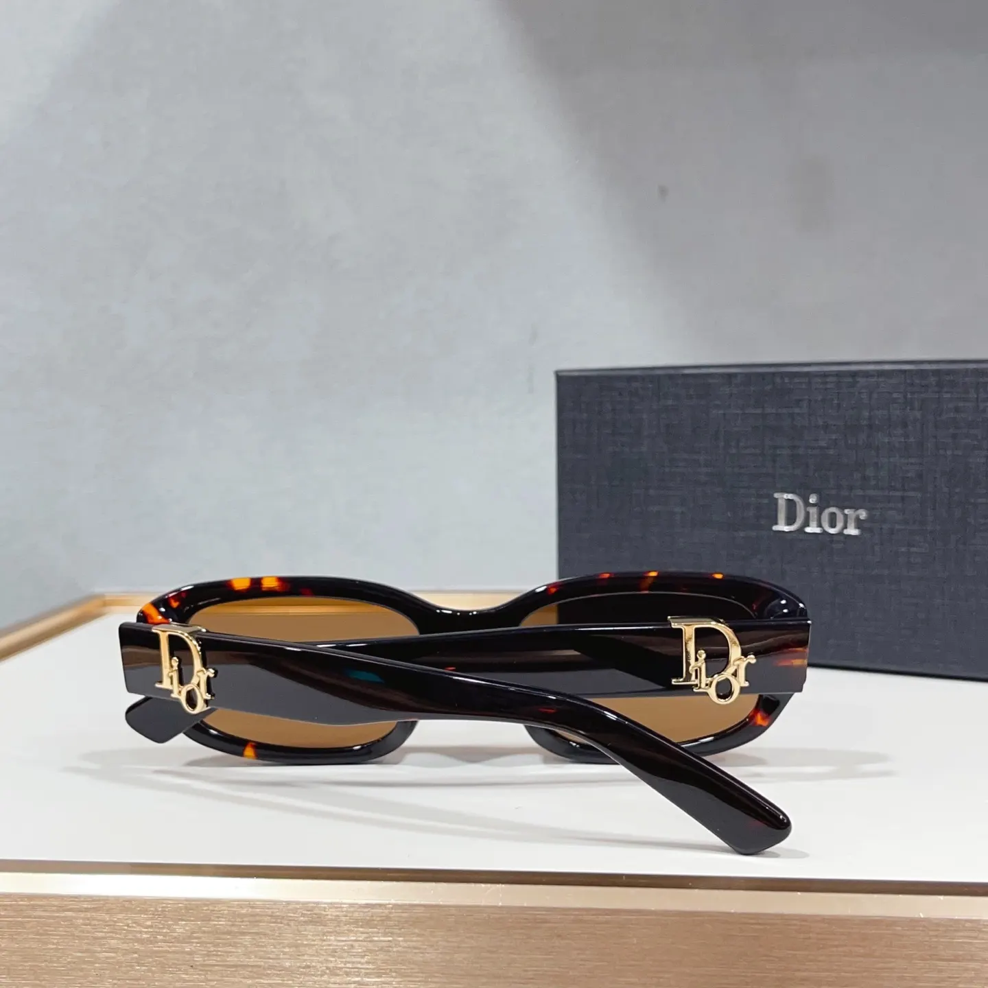 Dior 黑色渐变方框太阳镜 复古墨镜