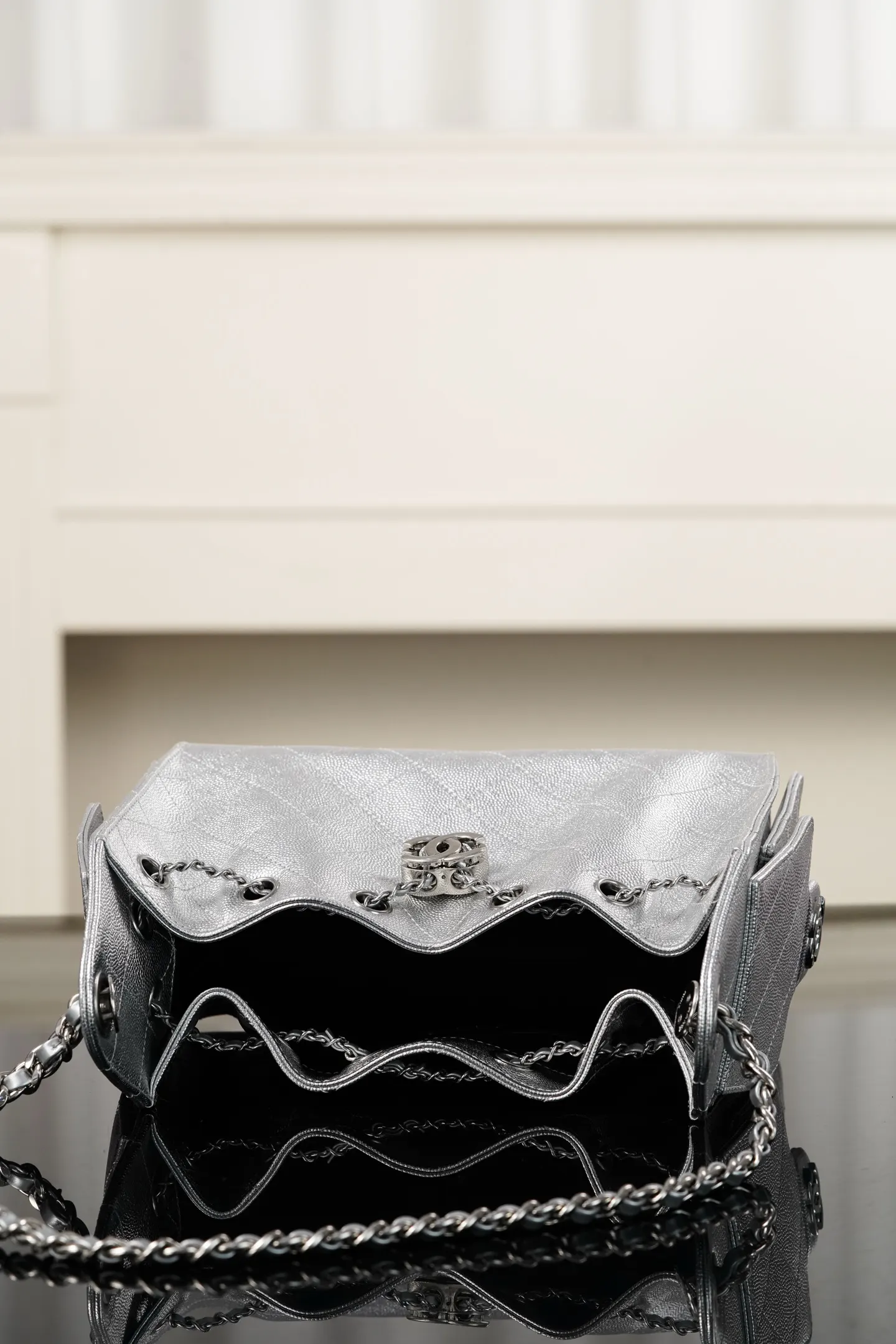 Silver Hobo Shoulder Bag Vintage Image 9 Silver Hobo Shoulder Bag Vintage Image 9