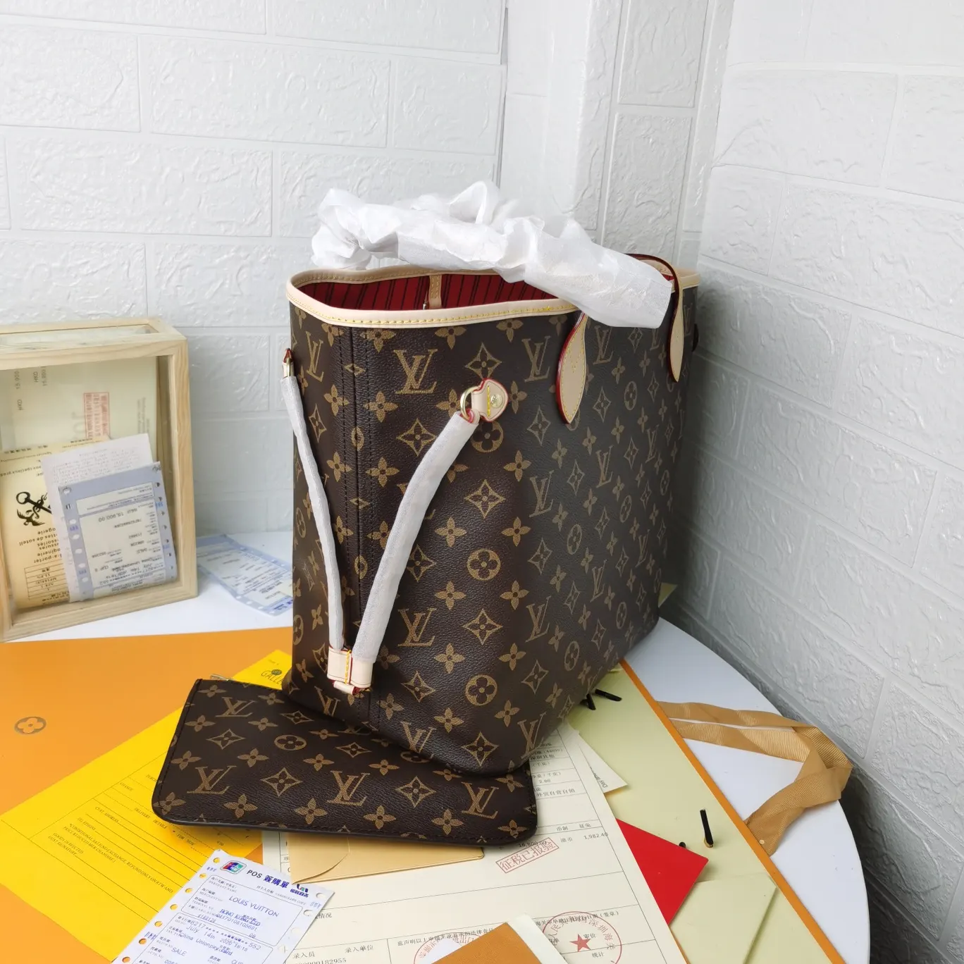 LV Neverfull 老花 牛皮 手拿包 精致手拿款