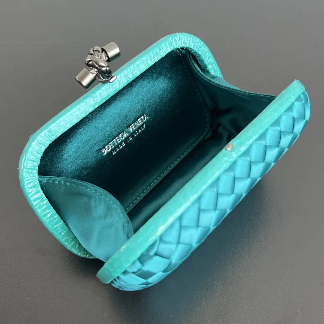Bottega Veneta 化妆包 便携收纳款