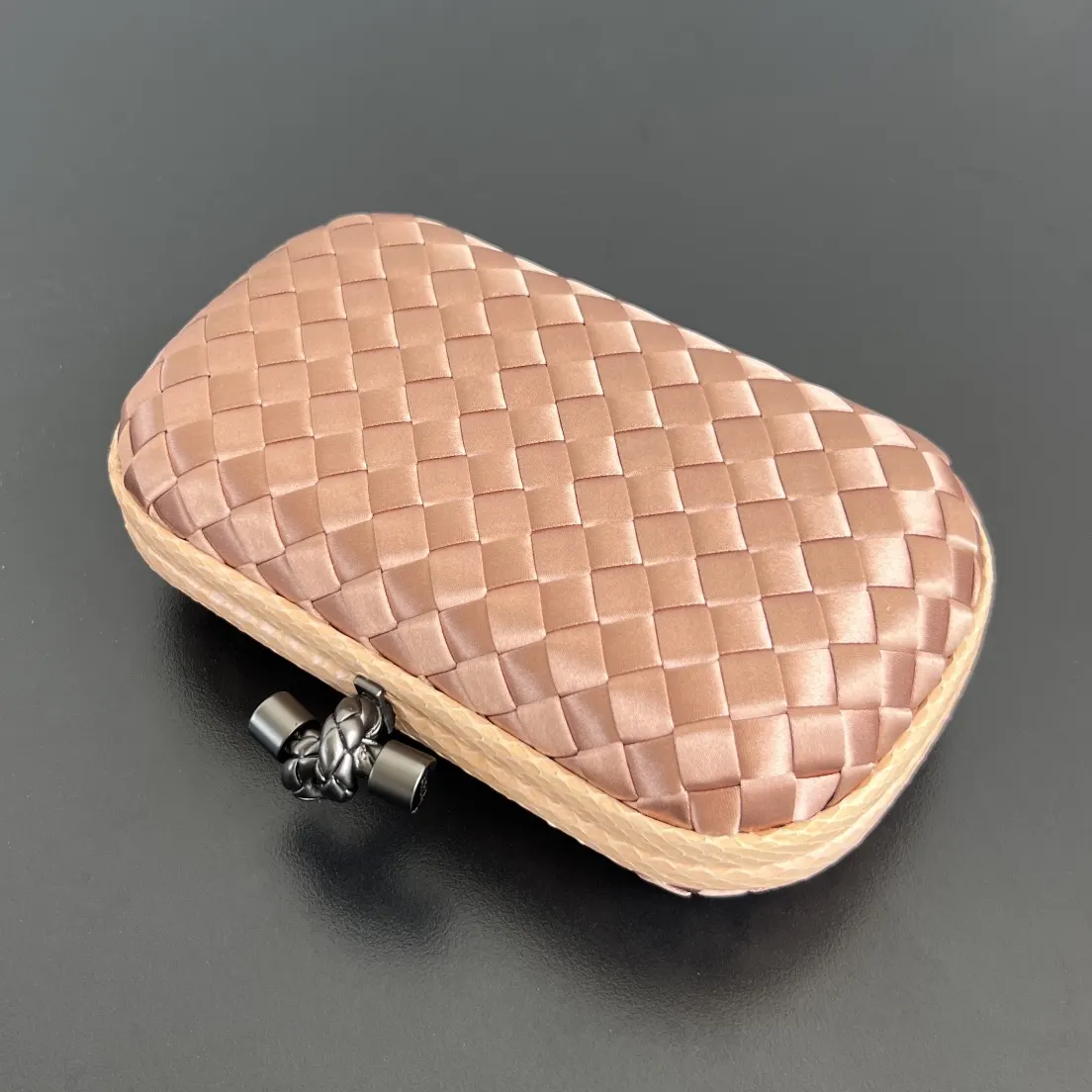 Bottega Veneta 化妝包 便携收納款