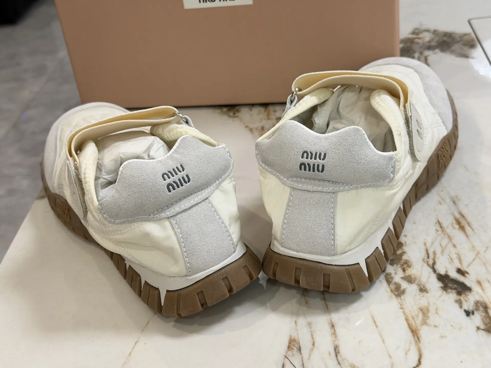 Miu Miu 平底鞋 通勤约会款 款03
