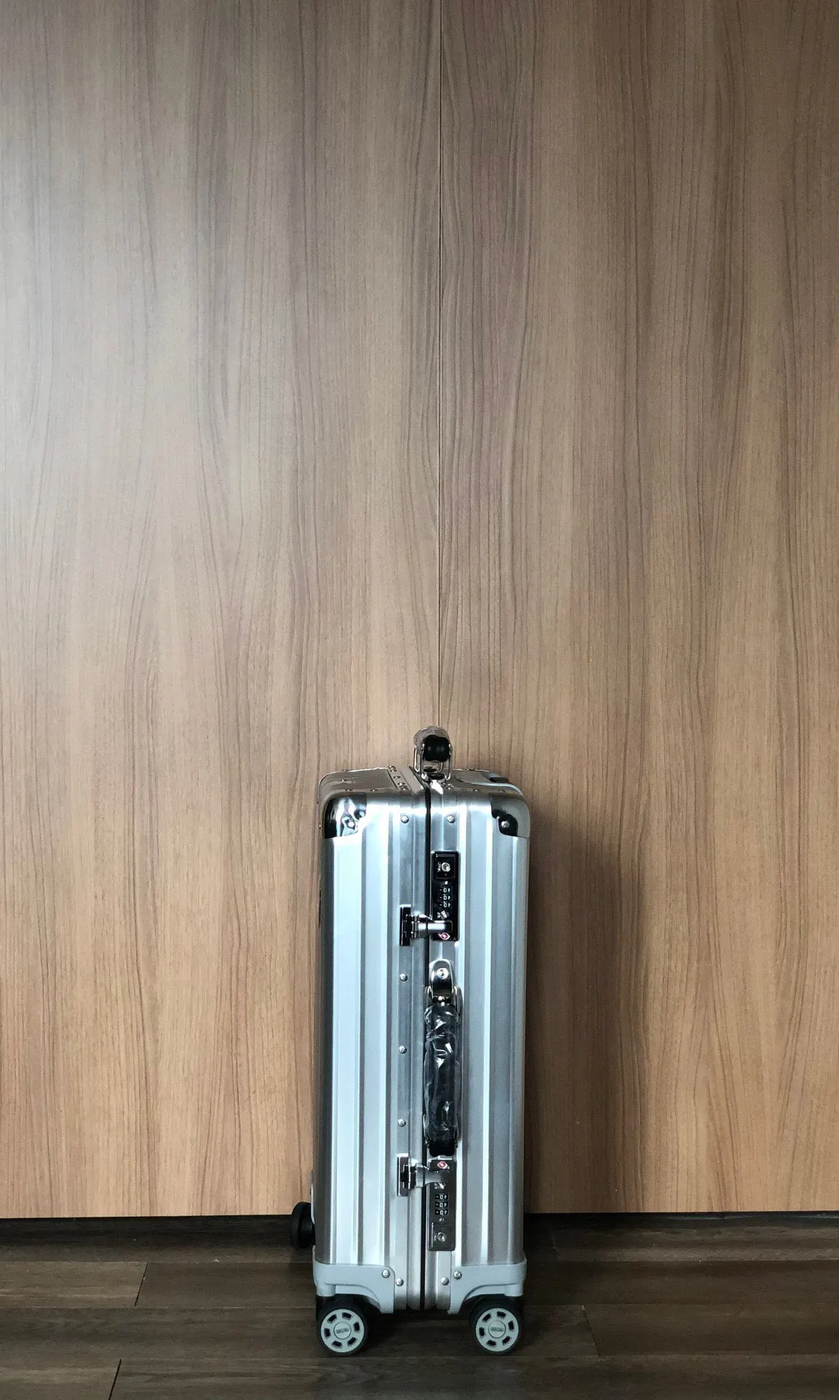 Rimowa Black Silver Suitcase Travel Lightweight
