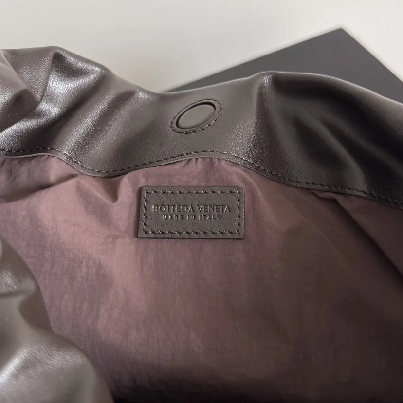Bottega Veneta 皮革 手拿包 精致手拿款