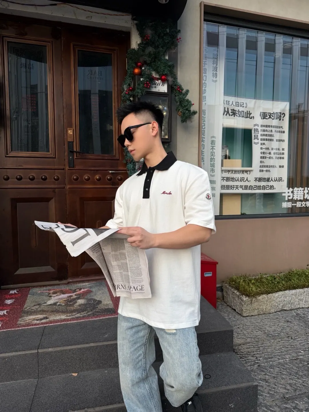 Moncler 白色 刺绣 短袖T恤 日常百搭款