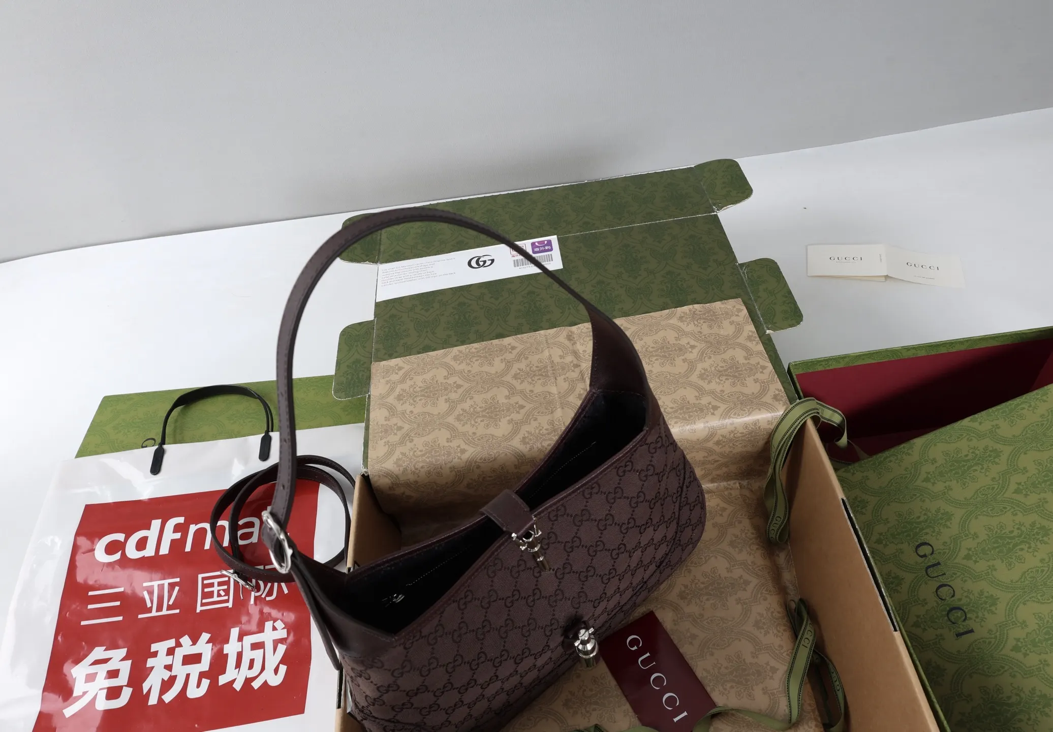 金色 系列手袋 腋下包 复古腋下背款