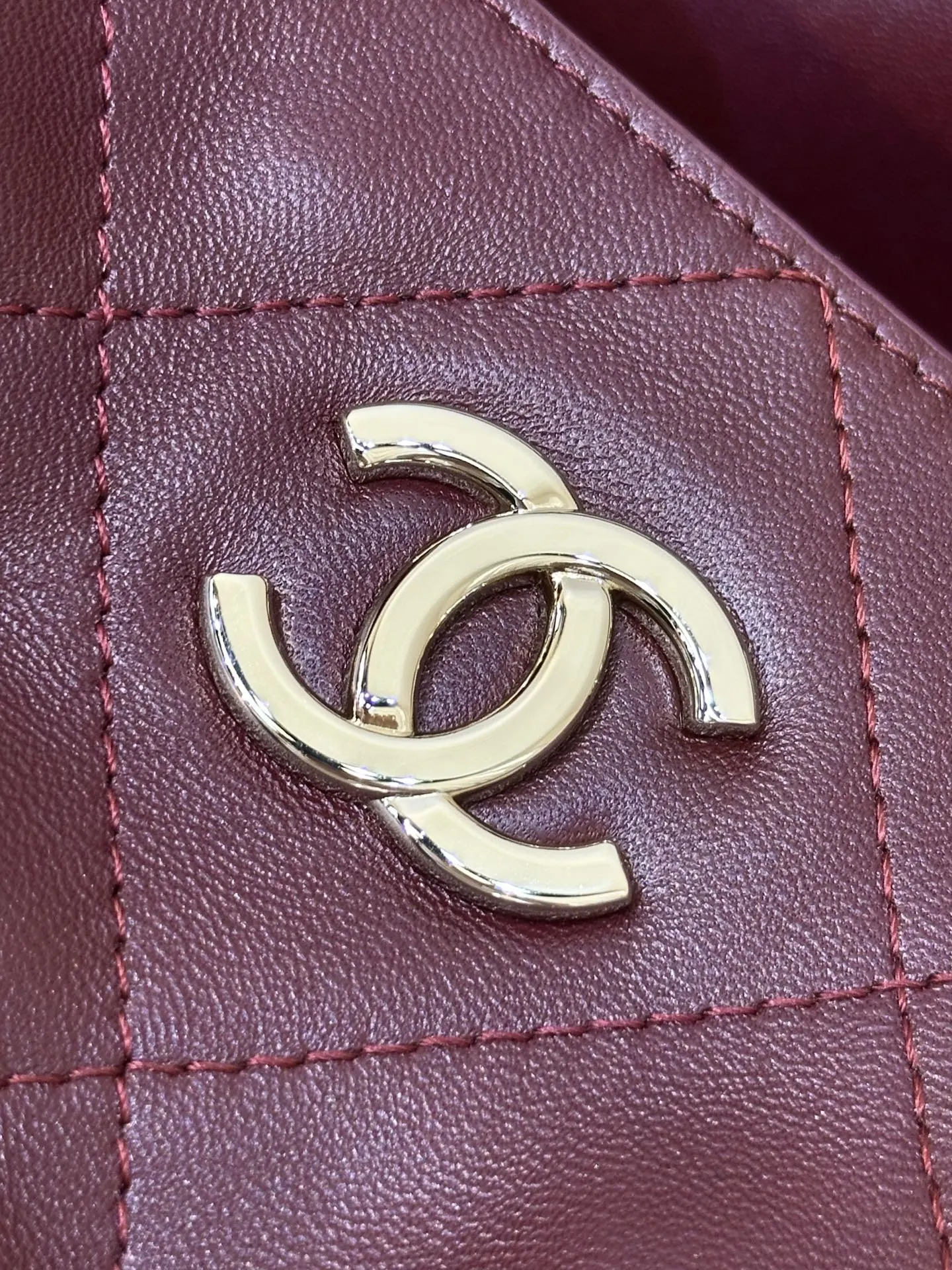 Silver Gold Top Handle Bag Commuter