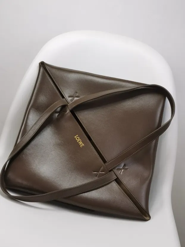 Loewe Puzzle 金色 牛皮 托特包 大容量托特款
