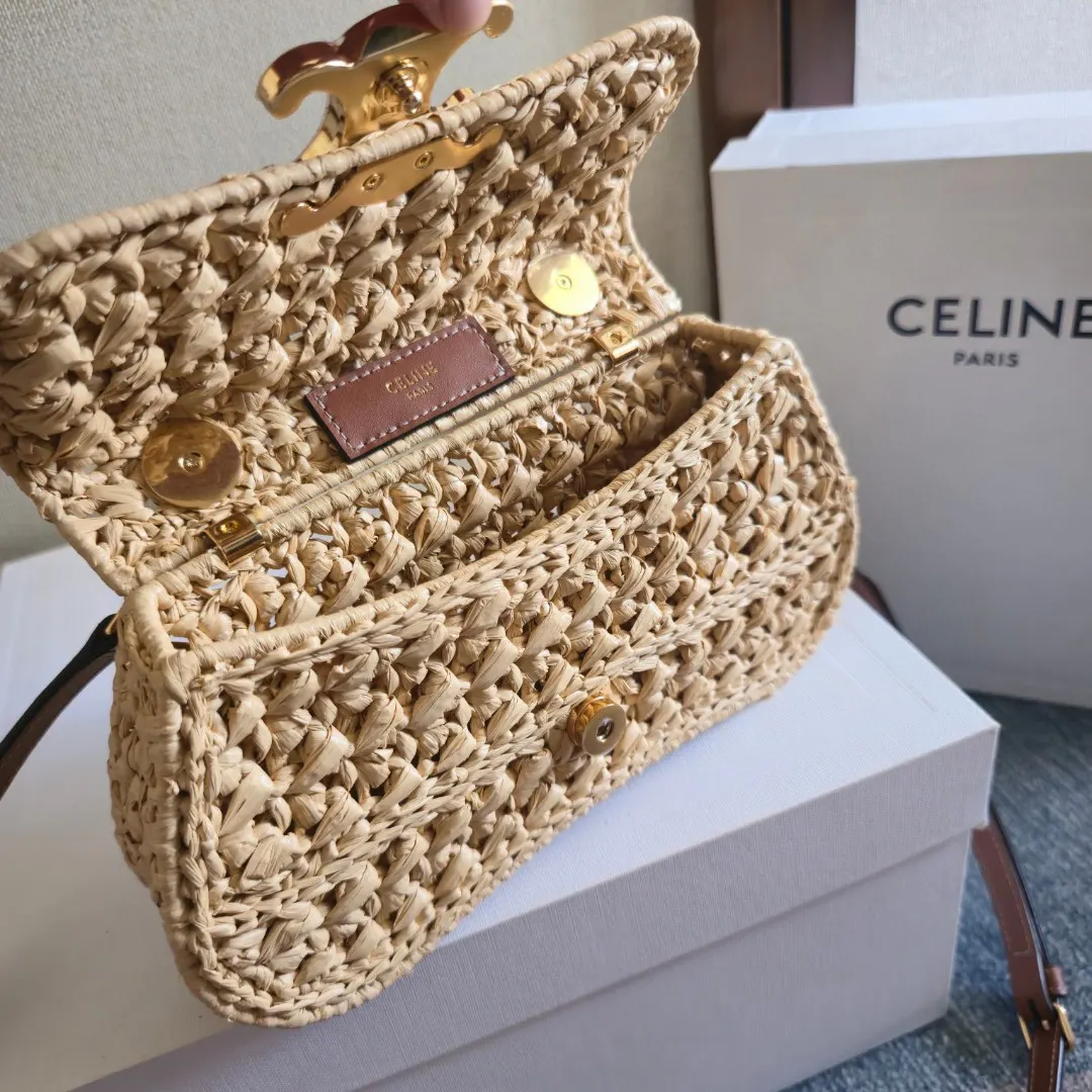 Celine Triomphe 老花 斜挎包 轻便斜挎款
