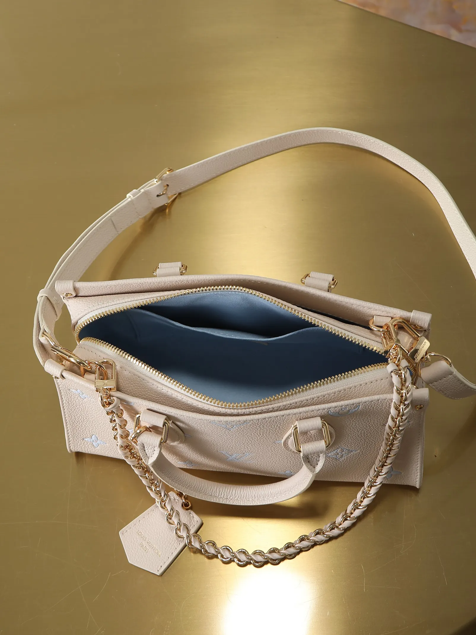 Chain Bag Image 11 Chain Bag Image 11