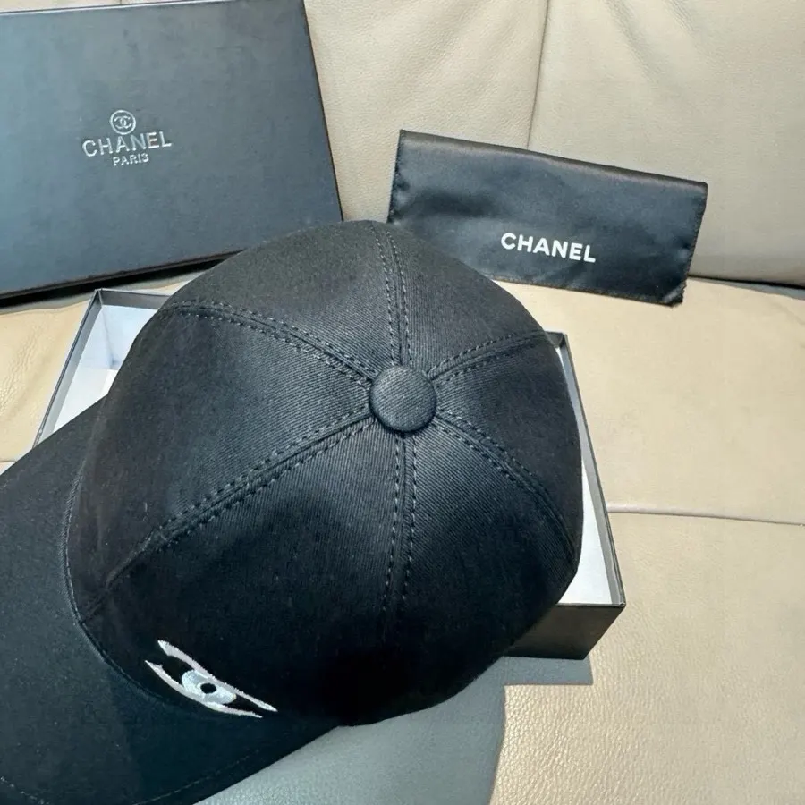 Chanel 黑色Logo棒球帽 休闲配饰