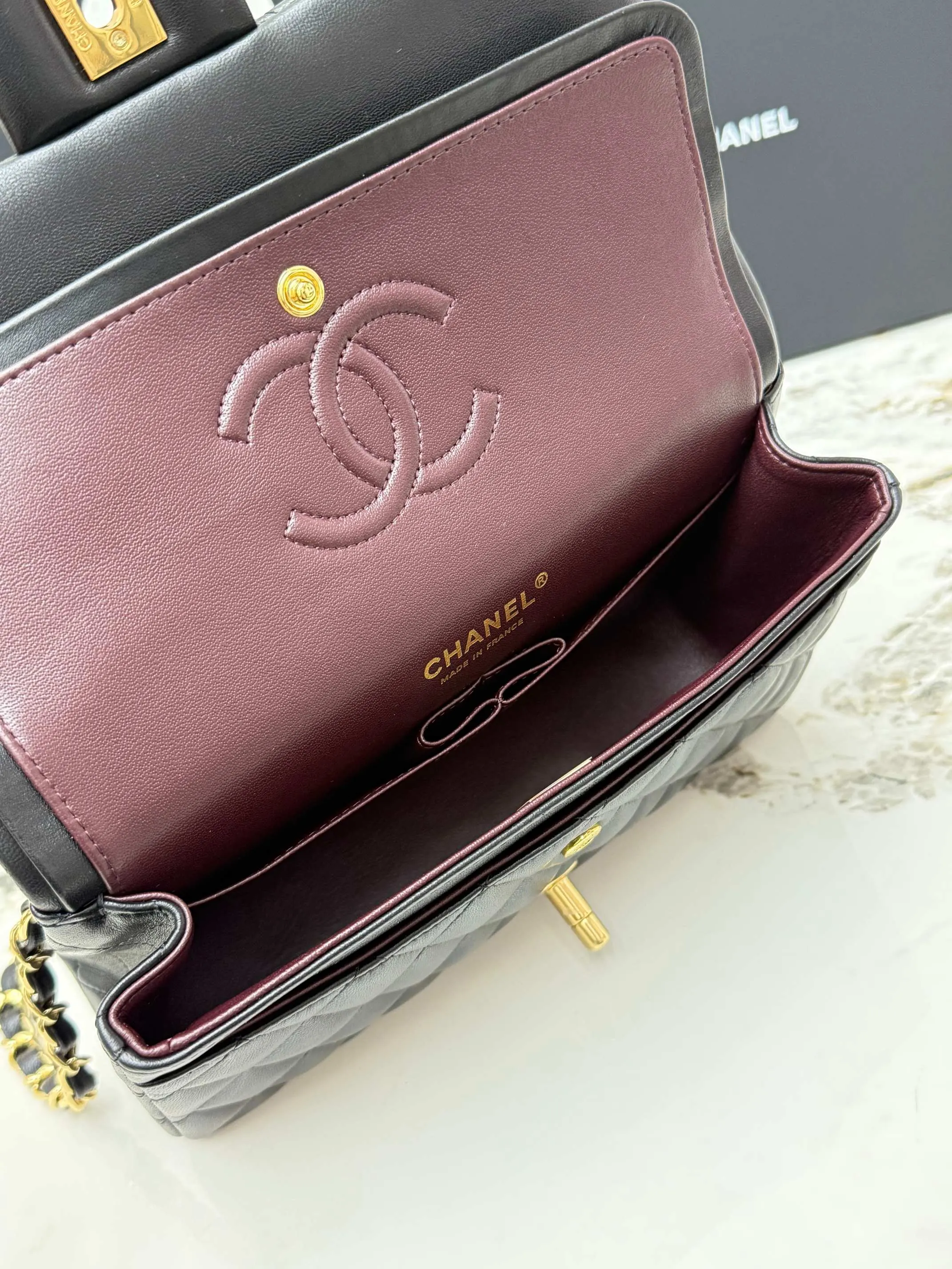 Audemars Piguet 金色 羊皮 链条包 精致链条款