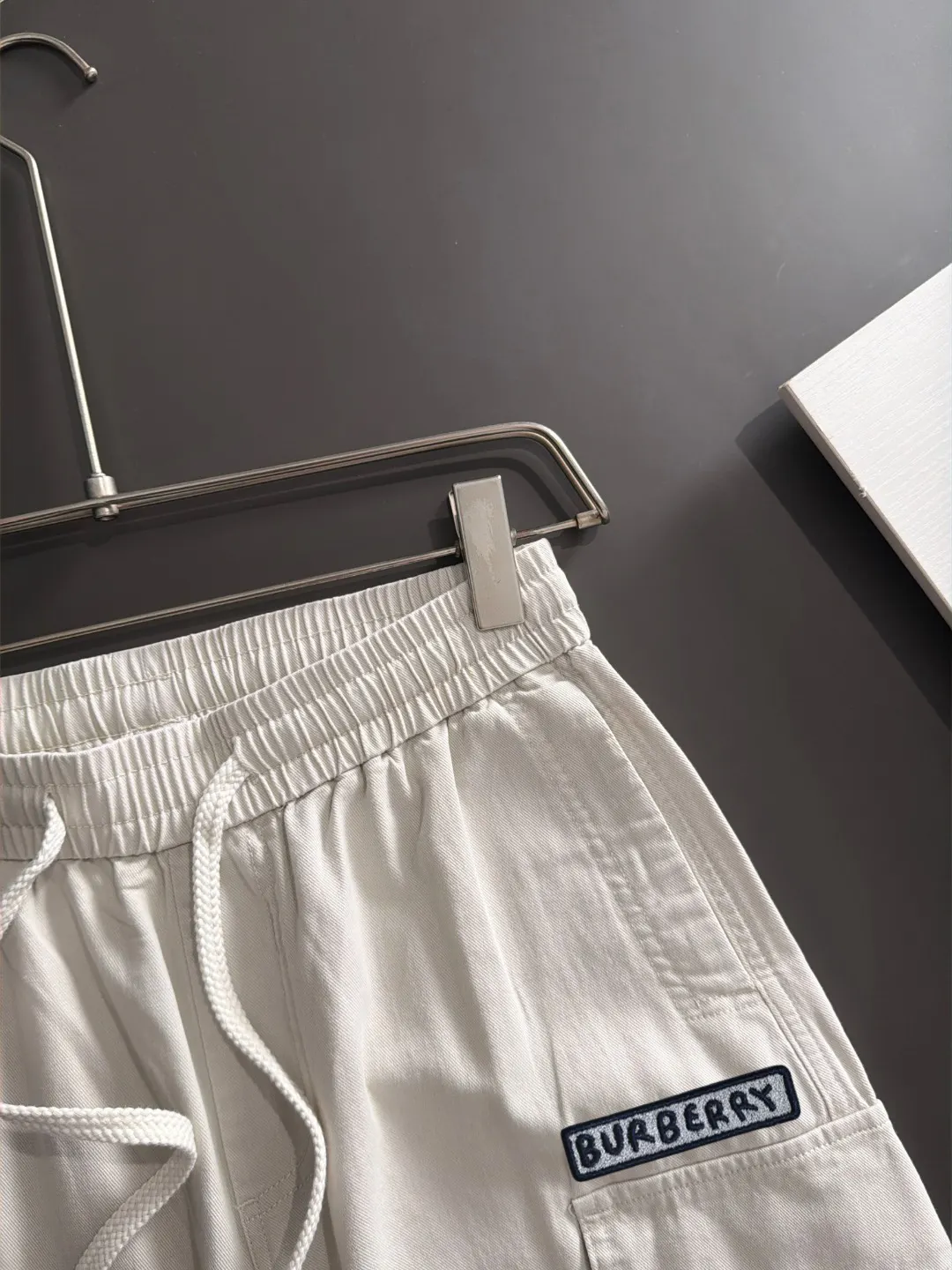 Burberry 2026 Spring Summer Pants Loose Casual Image 2 Burberry 2026 Spring Summer Pants Loose Casual Image 2