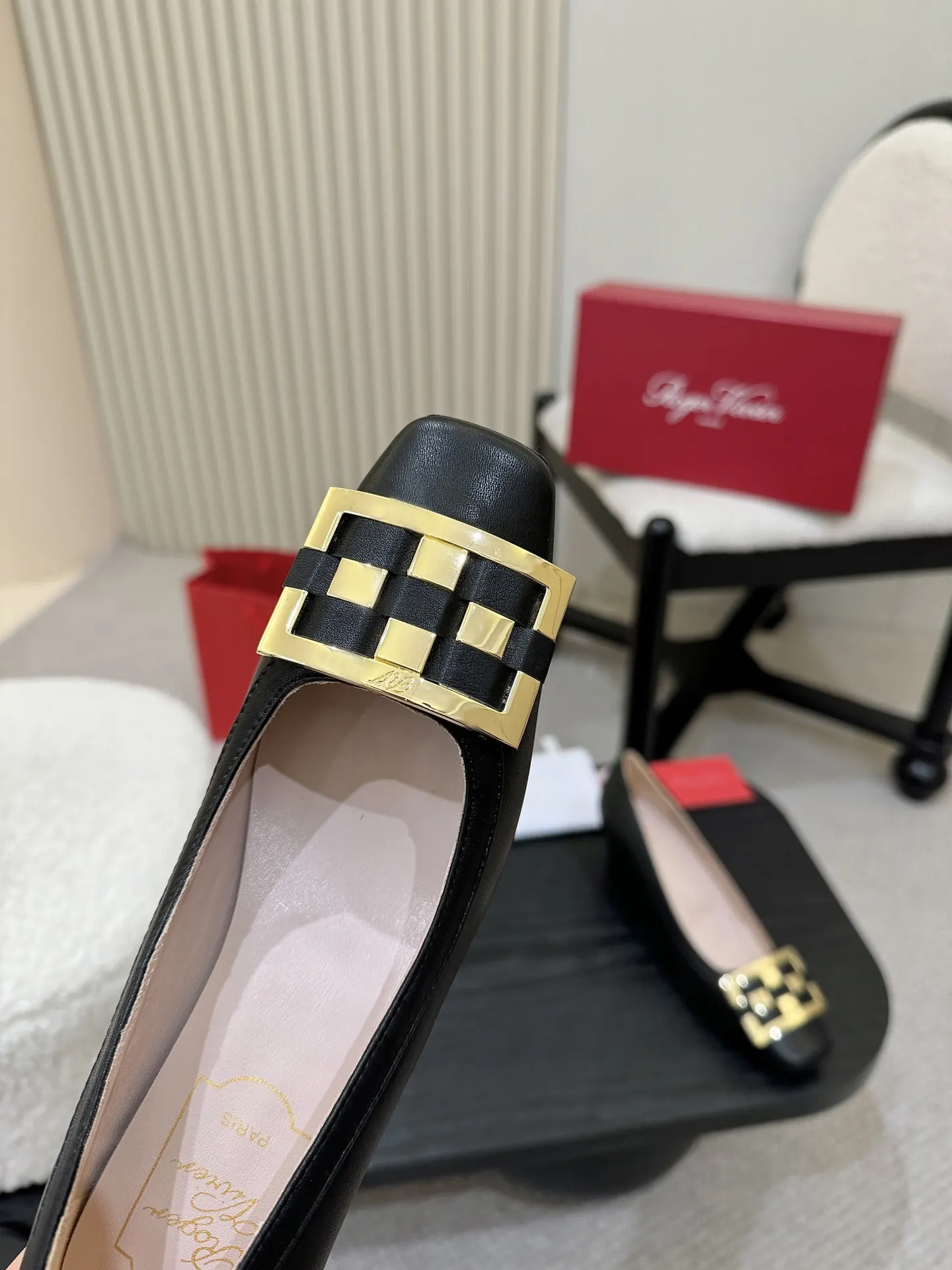 Roger Vivier 运动鞋 休闲百搭款 款04