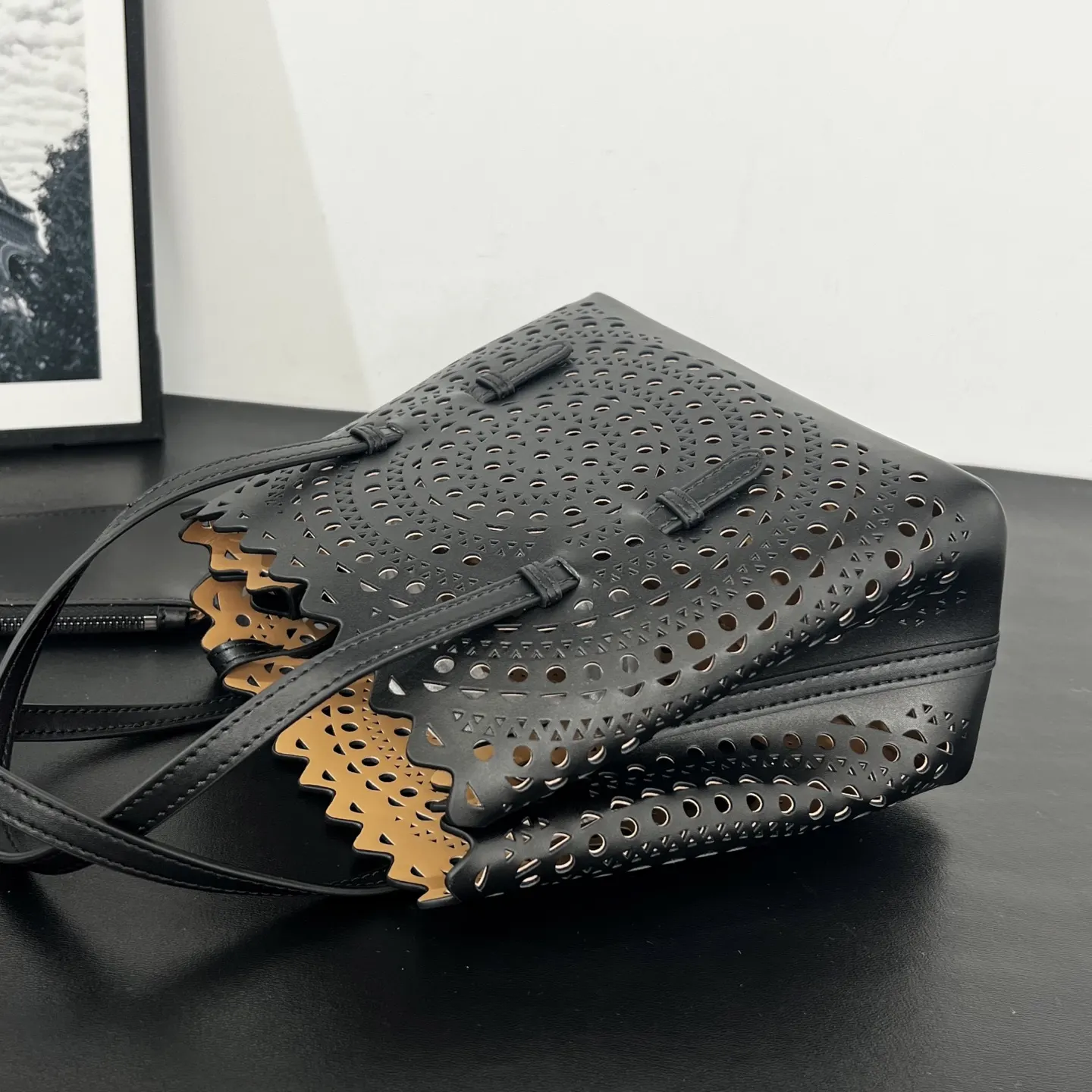 黑色 牛皮 ALAÏA 中号 黑色 ALAIA tote 托特包 大容量托特款