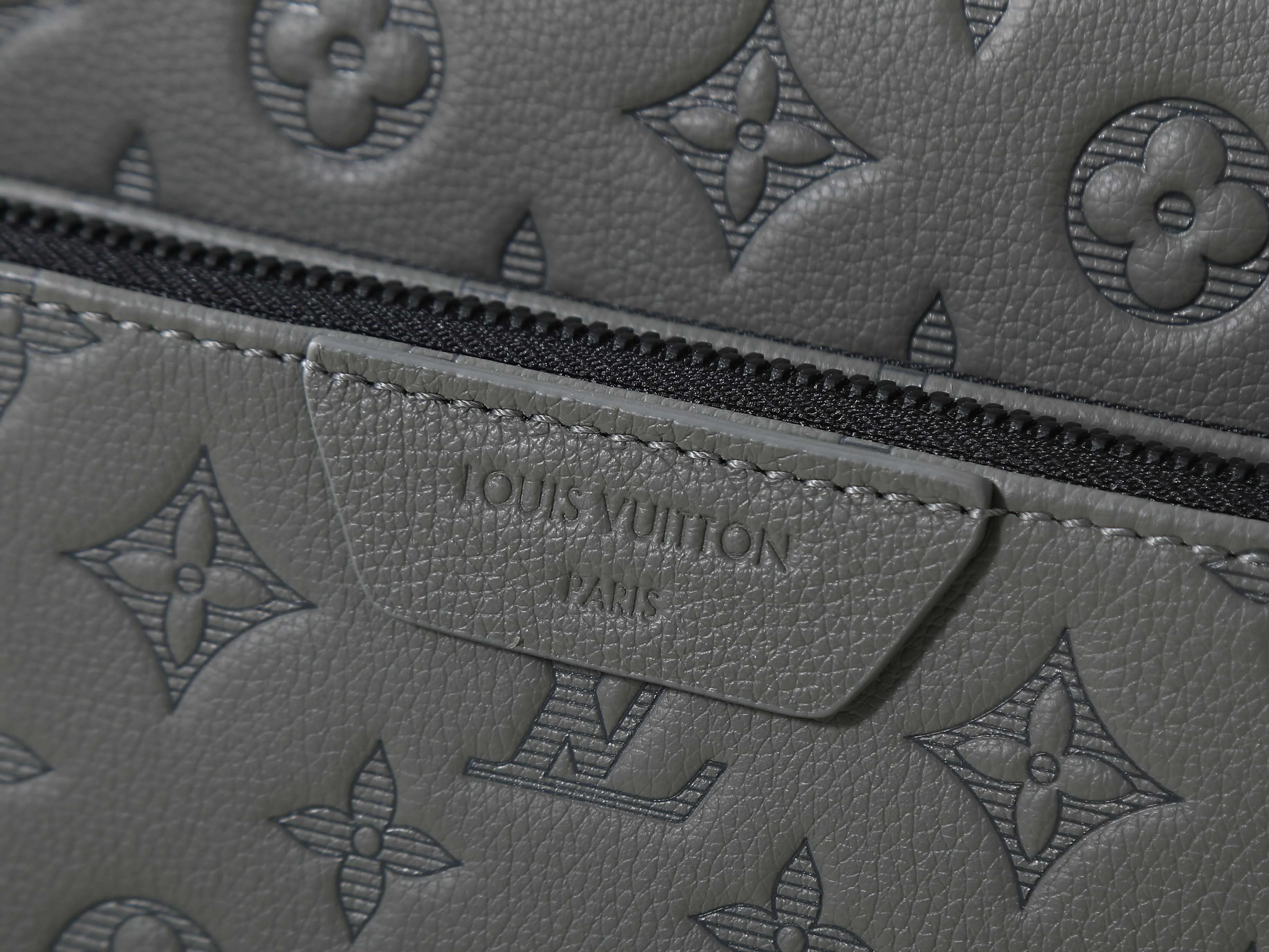 LV Trio Messenger black and gray color scheme messenger bag Image 6 LV Trio Messenger black and gray color scheme messenger bag Image 6