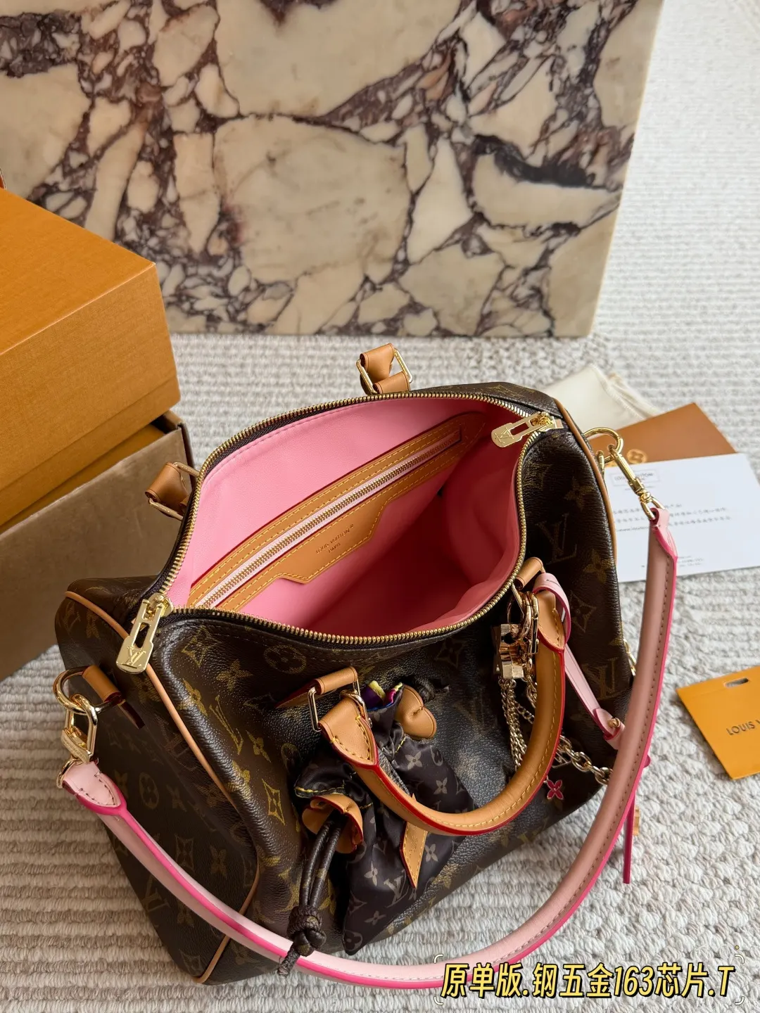 LV Speedy 老花 牛皮 斜挎包 轻便斜挎款
