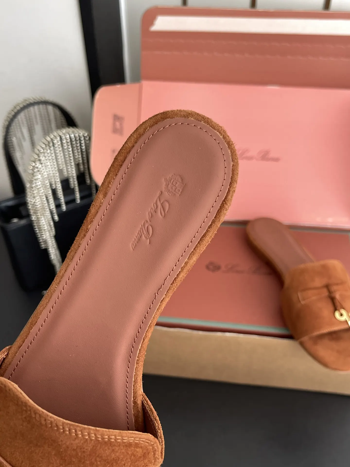 Loro Piana 拖鞋 轻便舒适款
