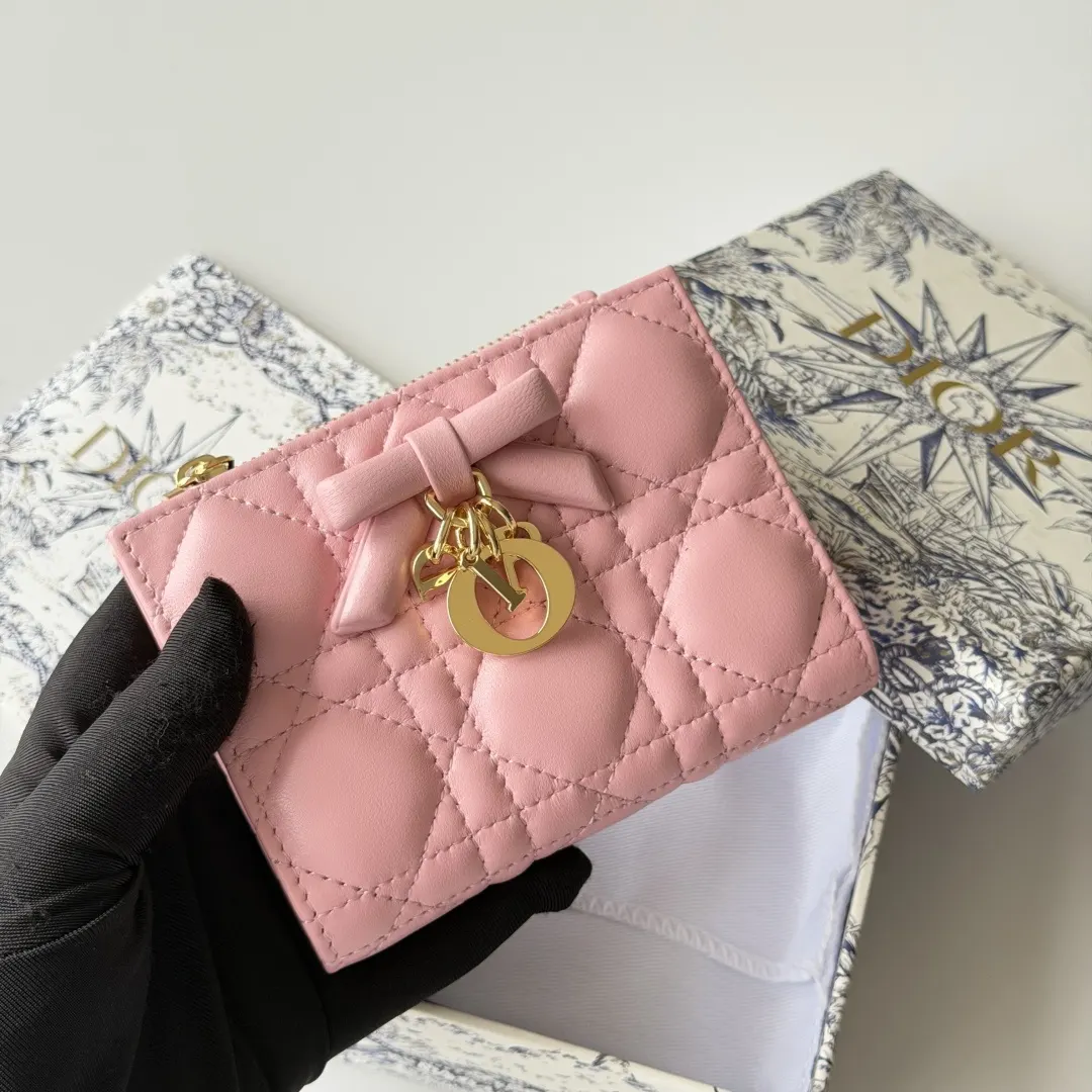Dior 粉色羊皮迷你化妆包 收纳