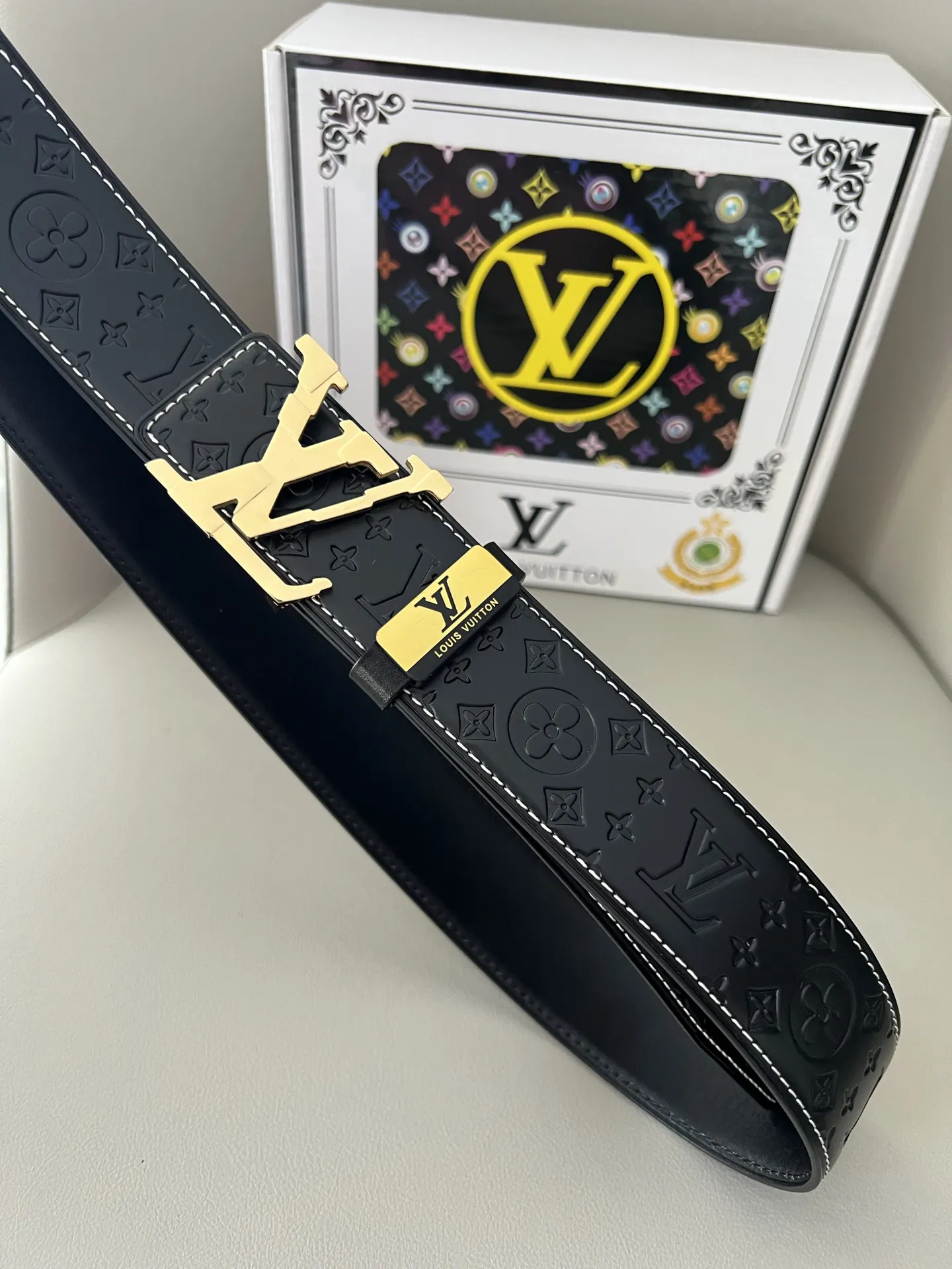 LV Double Sided Belt, Business Casual Image 5 LV Double Sided Belt, Business Casual Image 5