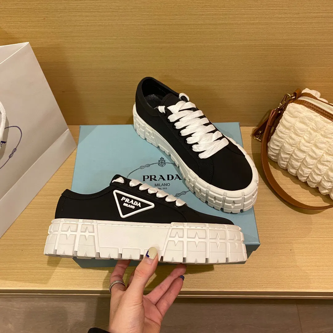 Prada 帆布 三角标 运动鞋