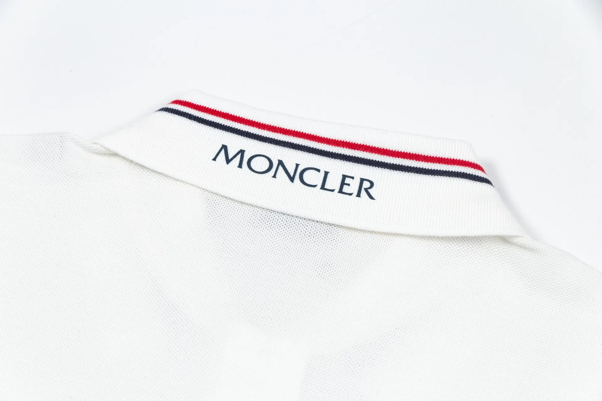 Moncler 刺绣 纯棉 短袖T恤 日常百搭款