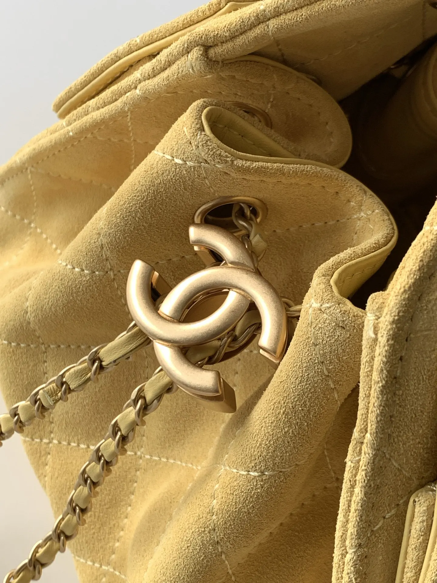 CHANEL 迷你磨砂皮 復古金币纽扣抽绳水桶包 菱格纹 经 鏈條包 精致鏈條款