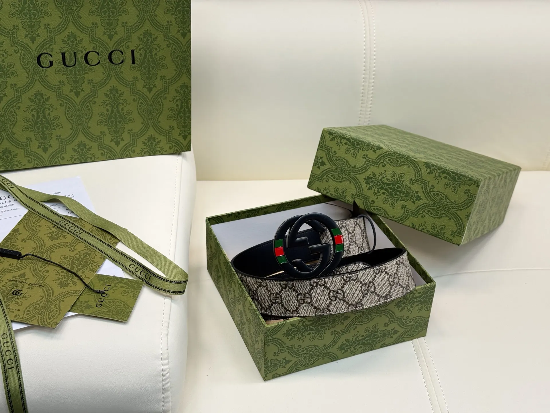 Gucci Double G 双G扣牛皮腰带