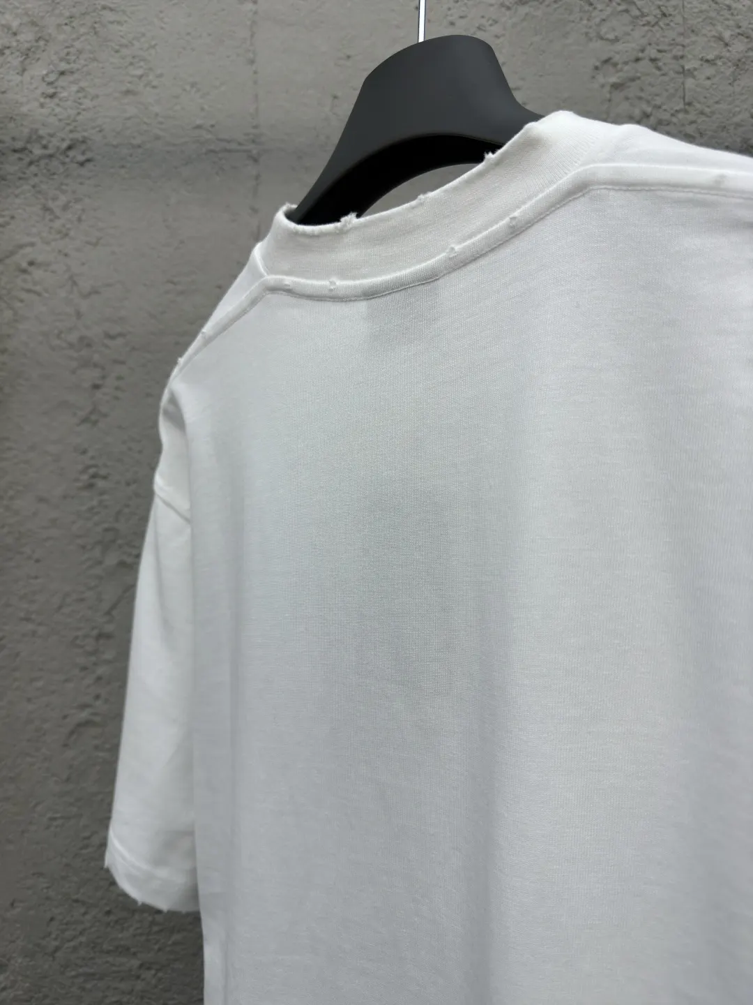 Balenciaga 純棉 Logo 短袖T恤 宽松休閒(數字9) Balenciaga 純棉 Logo 短袖T恤 宽松休閒(數字9)
