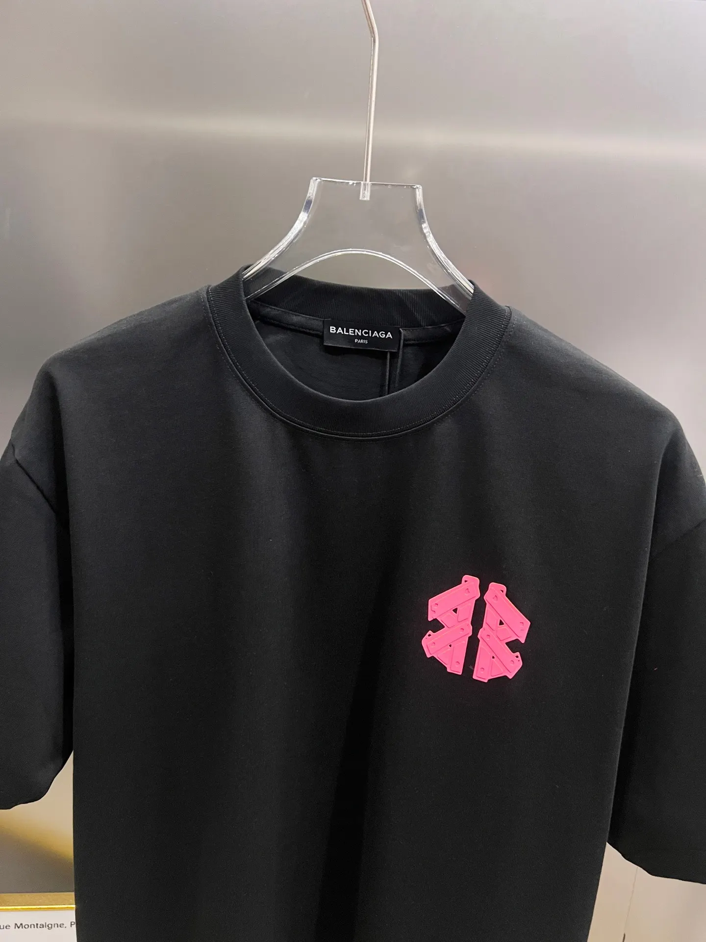 Balenciaga 粉色/黑色 T恤(數字9) Balenciaga 粉色/黑色 T恤(數字9)