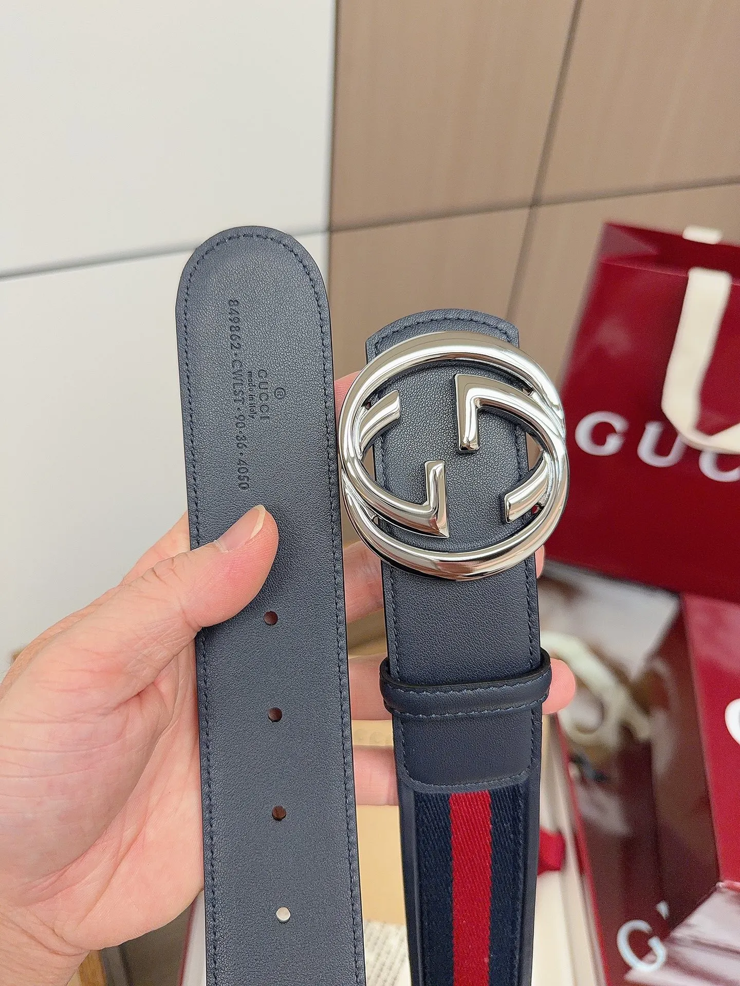Gucci Double G Buckle Cowhide Belt