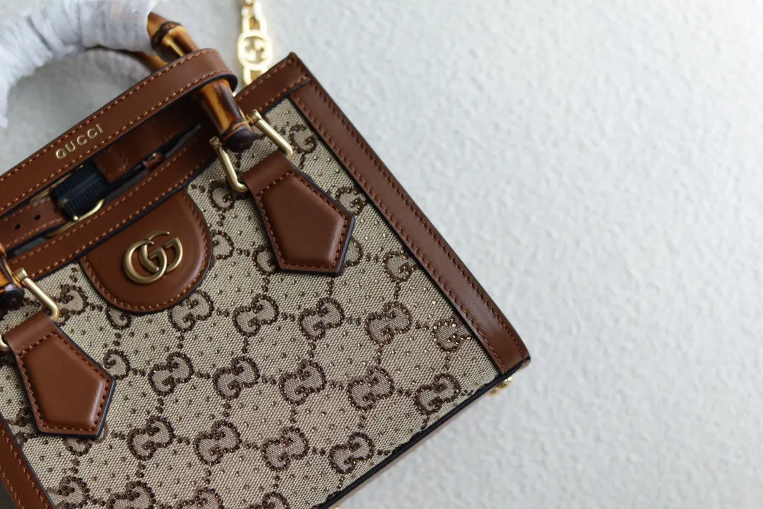 Gucci 帆布 秀款满钻Diana Diana迷你托特包以饰水 大容量托特款