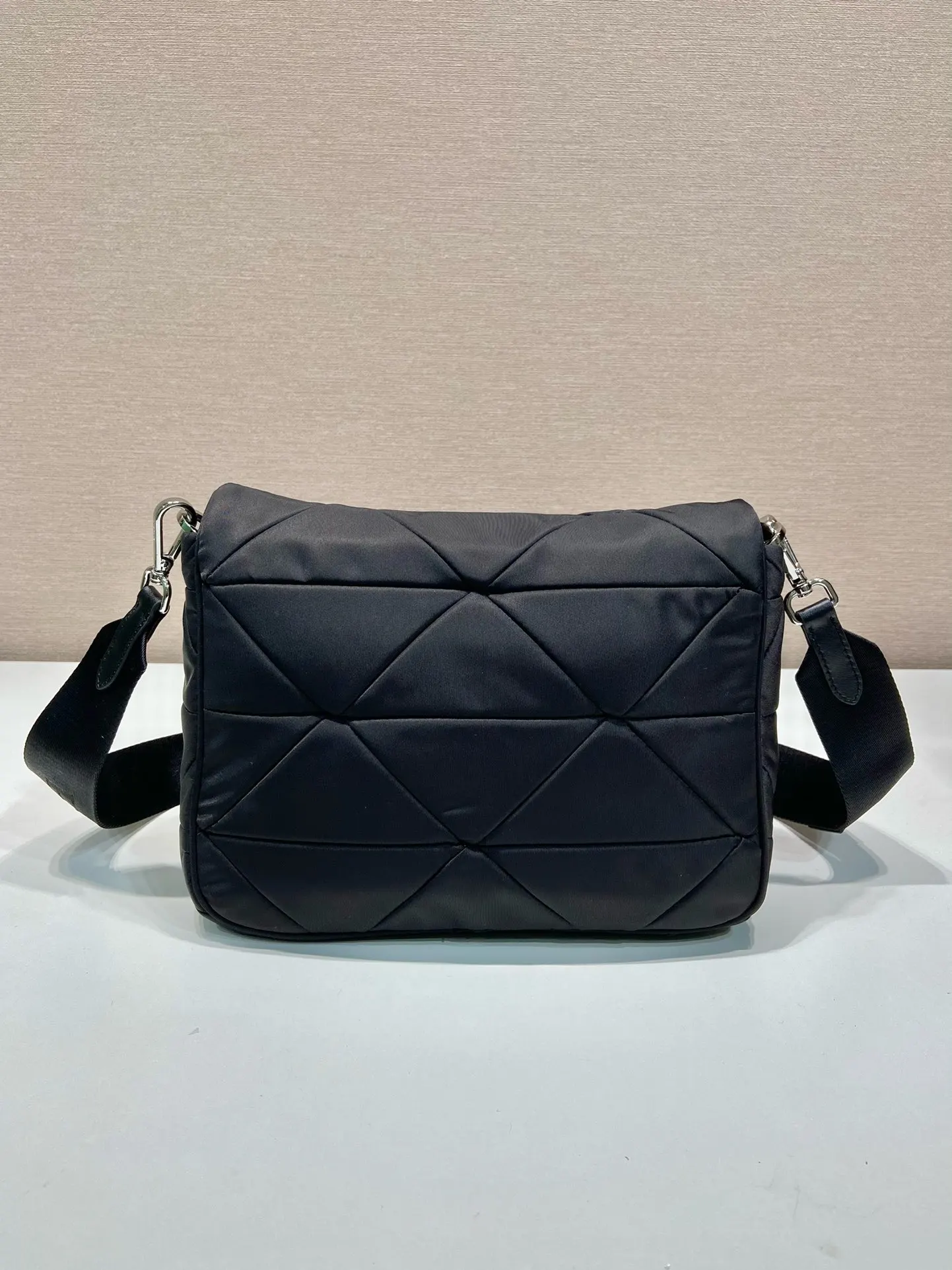 Prada Re-Nylon 钱包