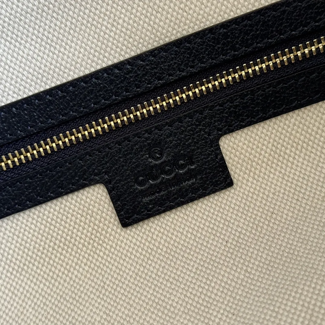 Gucci 黑色 蓝色 牛皮 腋下包 复古腋下背款