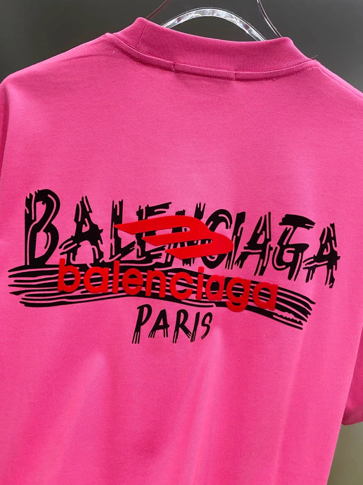 Balenciaga 塗鴉字母印花圓領短袖T恤 玫紅
