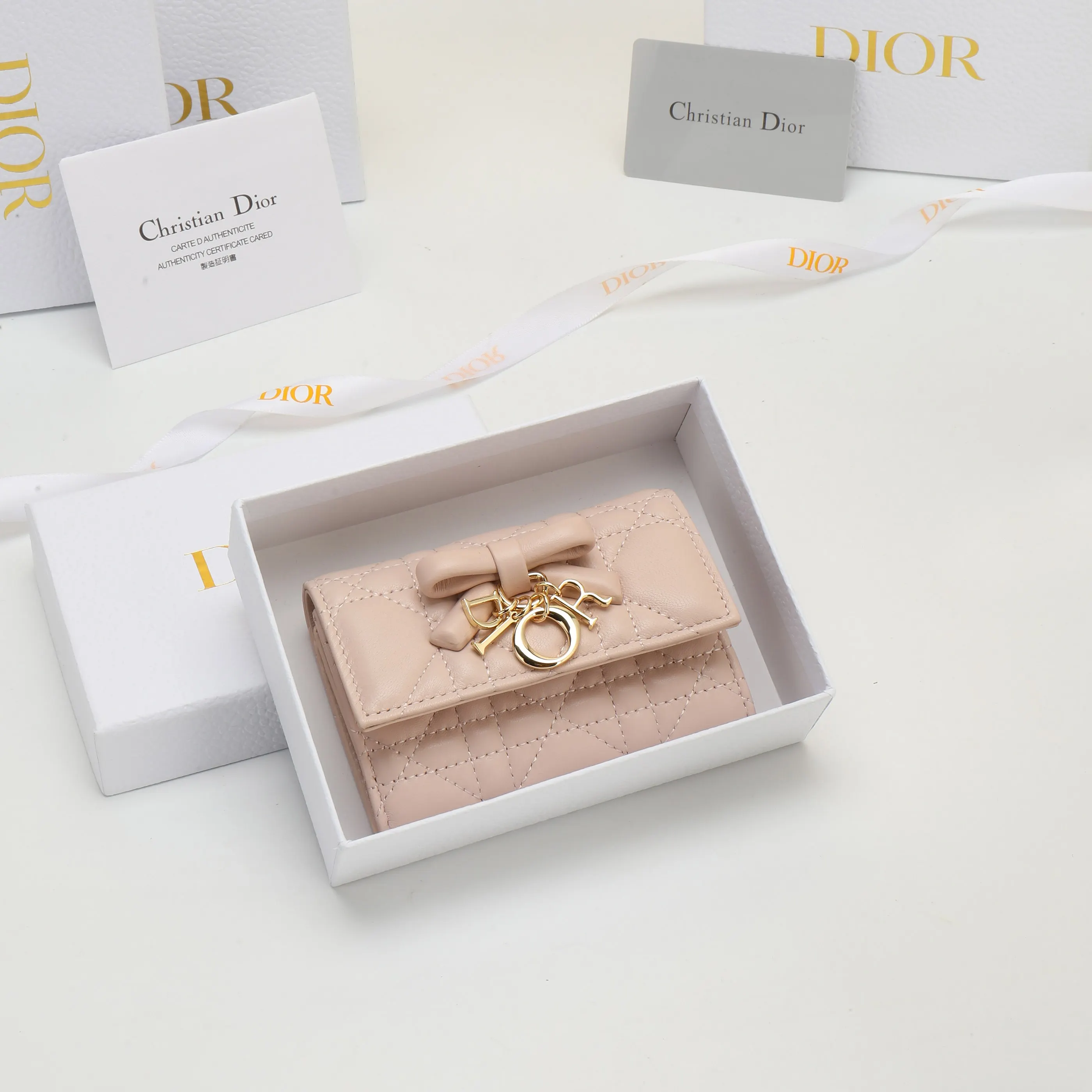 Dior Lady Dior 粉色 皮革 钱包