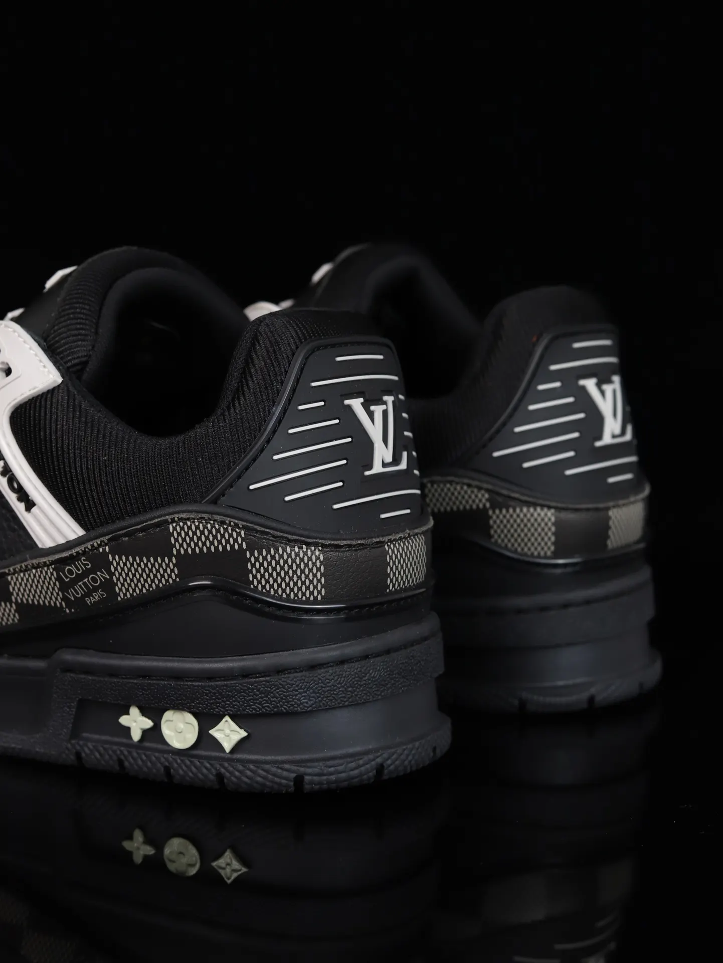 Louis Vuitton 运动鞋