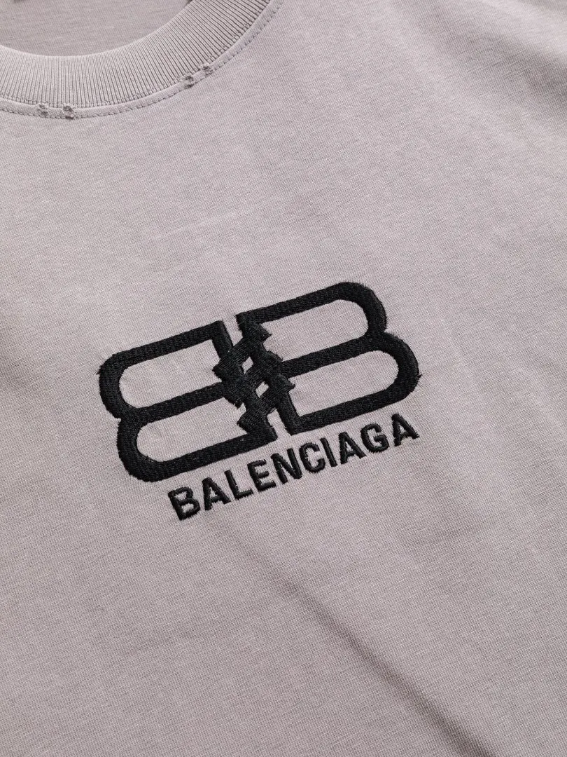 Balenciaga 短袖T恤(數字8) Balenciaga 短袖T恤(數字8)
