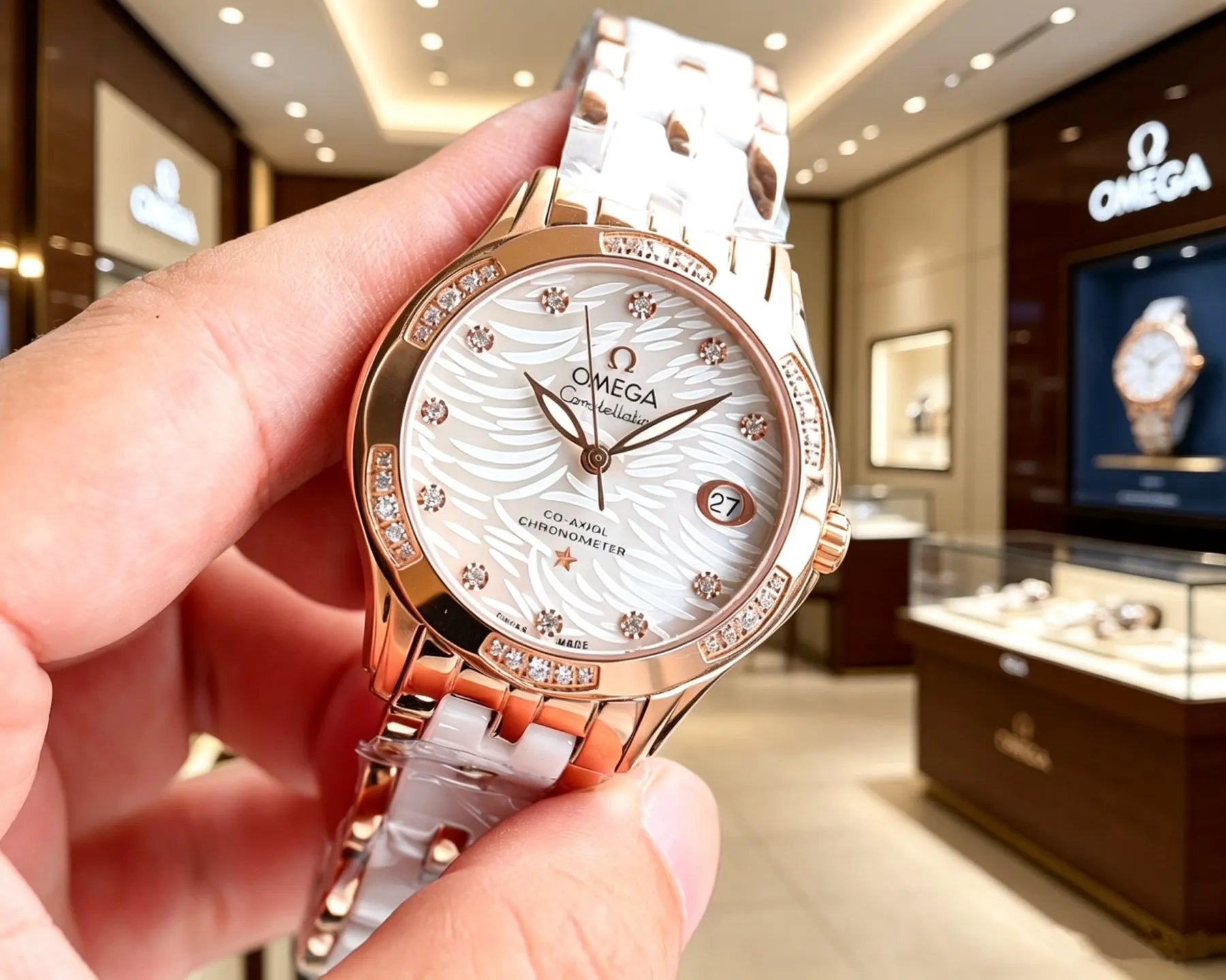 Omega 欧米茄 优雅气质女士腕表 表壳独具匠心的 手錶 經典腕表款