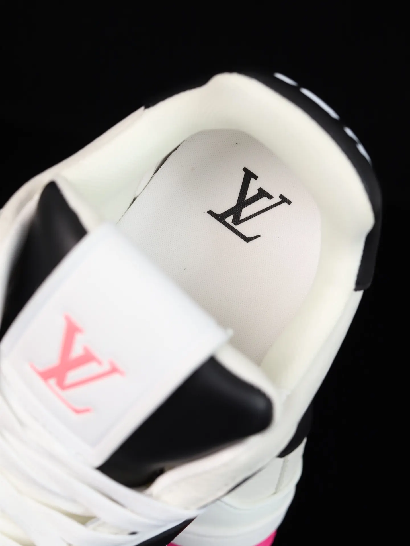 Louis Vuitton 运动鞋