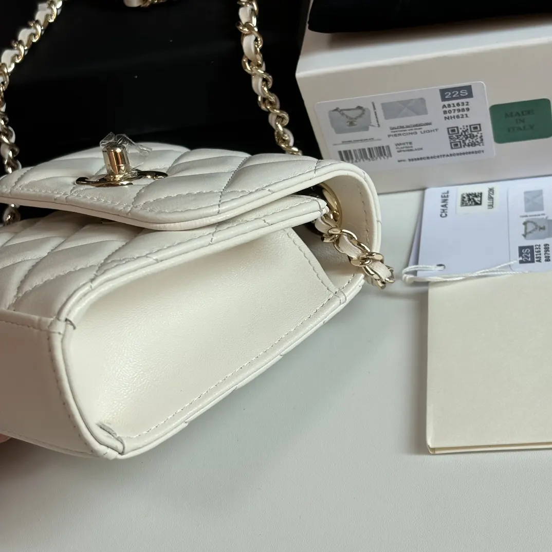 Chanel Lambskin Chain Bag Shoulder and Crossbody Wear Image 5 Chanel Lambskin Chain Bag Shoulder and Crossbody Wear Image 5