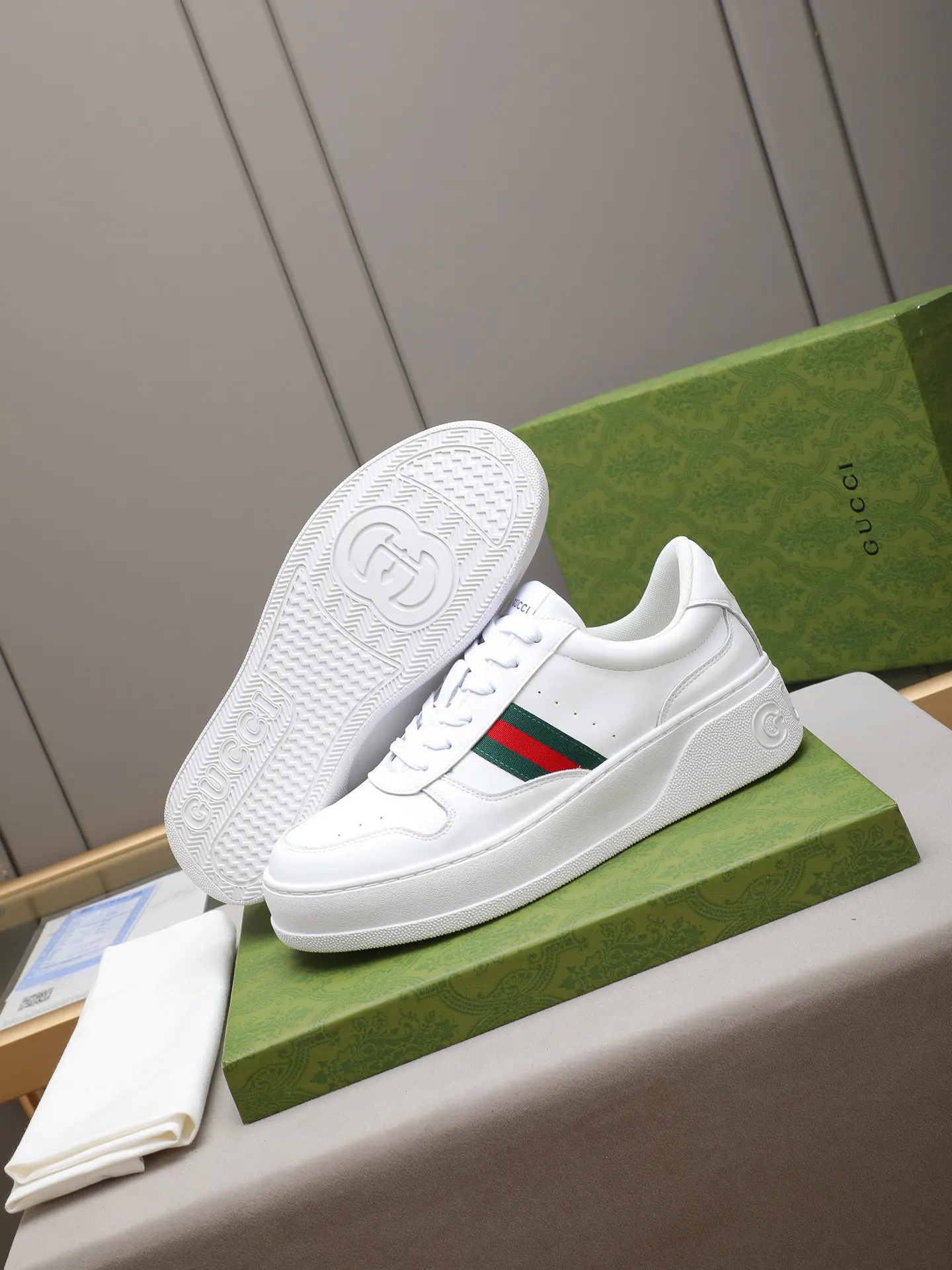 Gucci Logo Sneakers Models Image 3 Gucci Logo Sneakers Models Image 3
