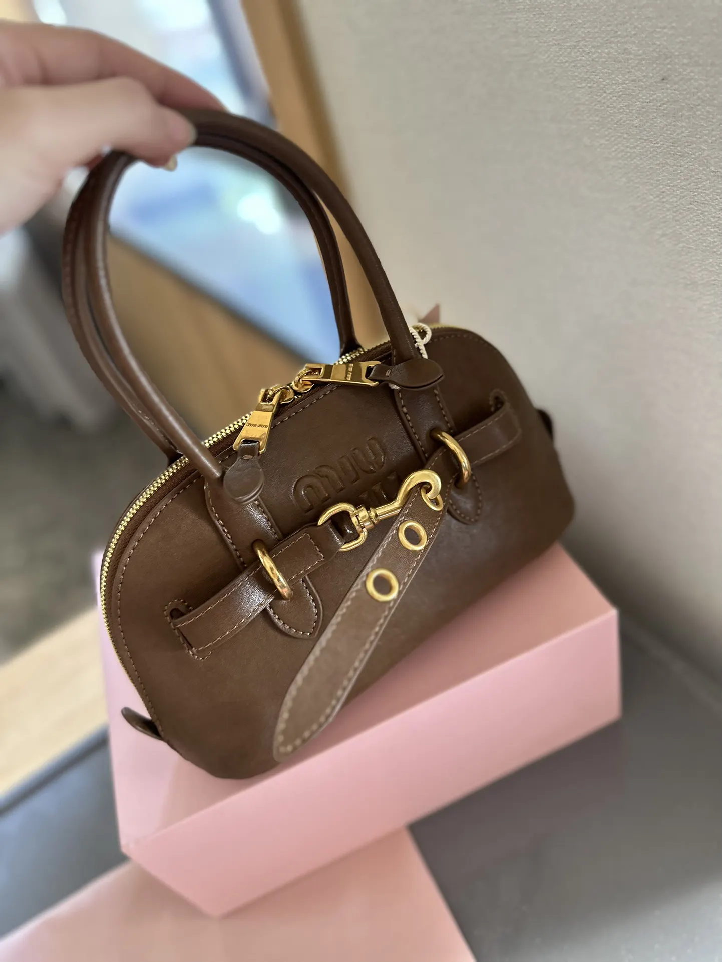 Miu MiuMiu 通勤人必备 包 手提包 通勤手提款