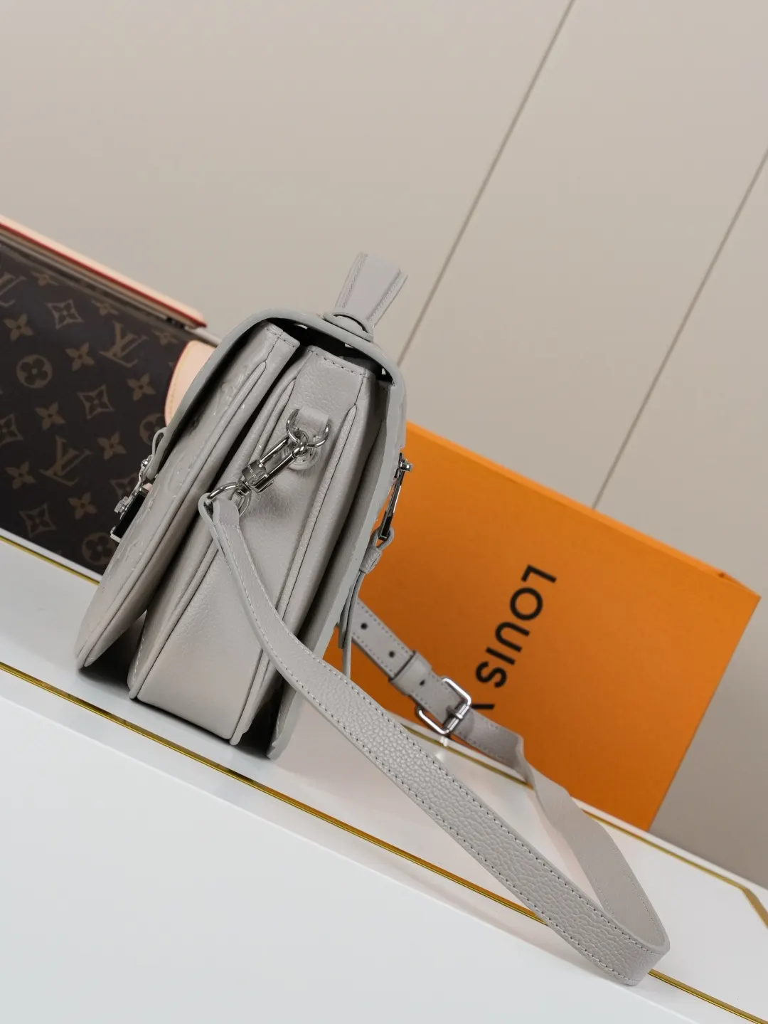 Organizer Pouch Travel Leather