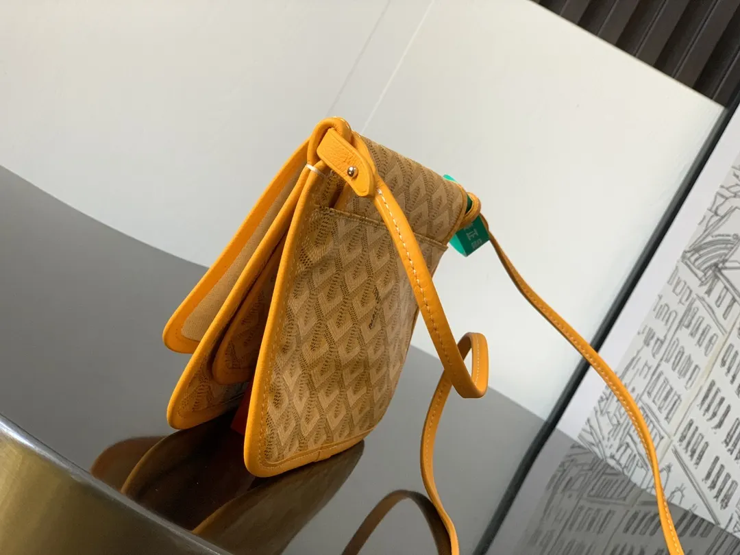 Goyard 黃色 PLUMET 手拿包的灵 精致手拿款