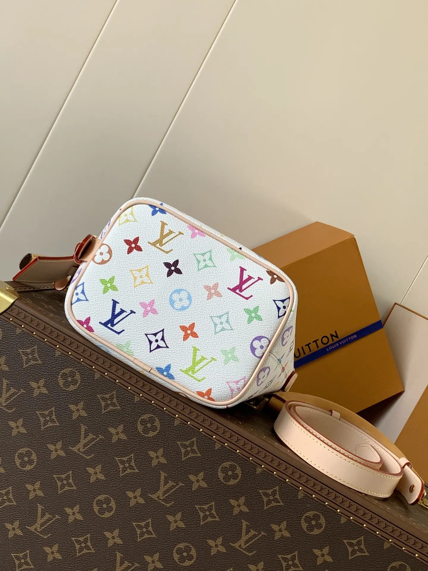 LV 老花 牛皮 收納包 旅行收納款