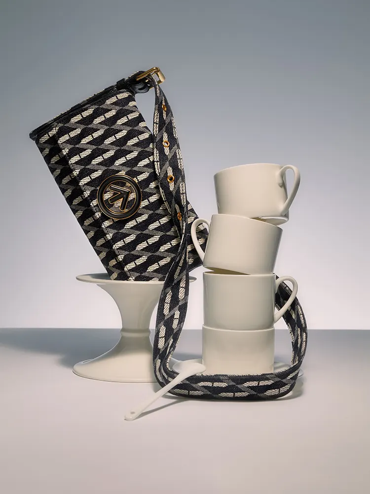 Crossbody Bag Lightweight Image 8 Crossbody Bag Lightweight Image 8